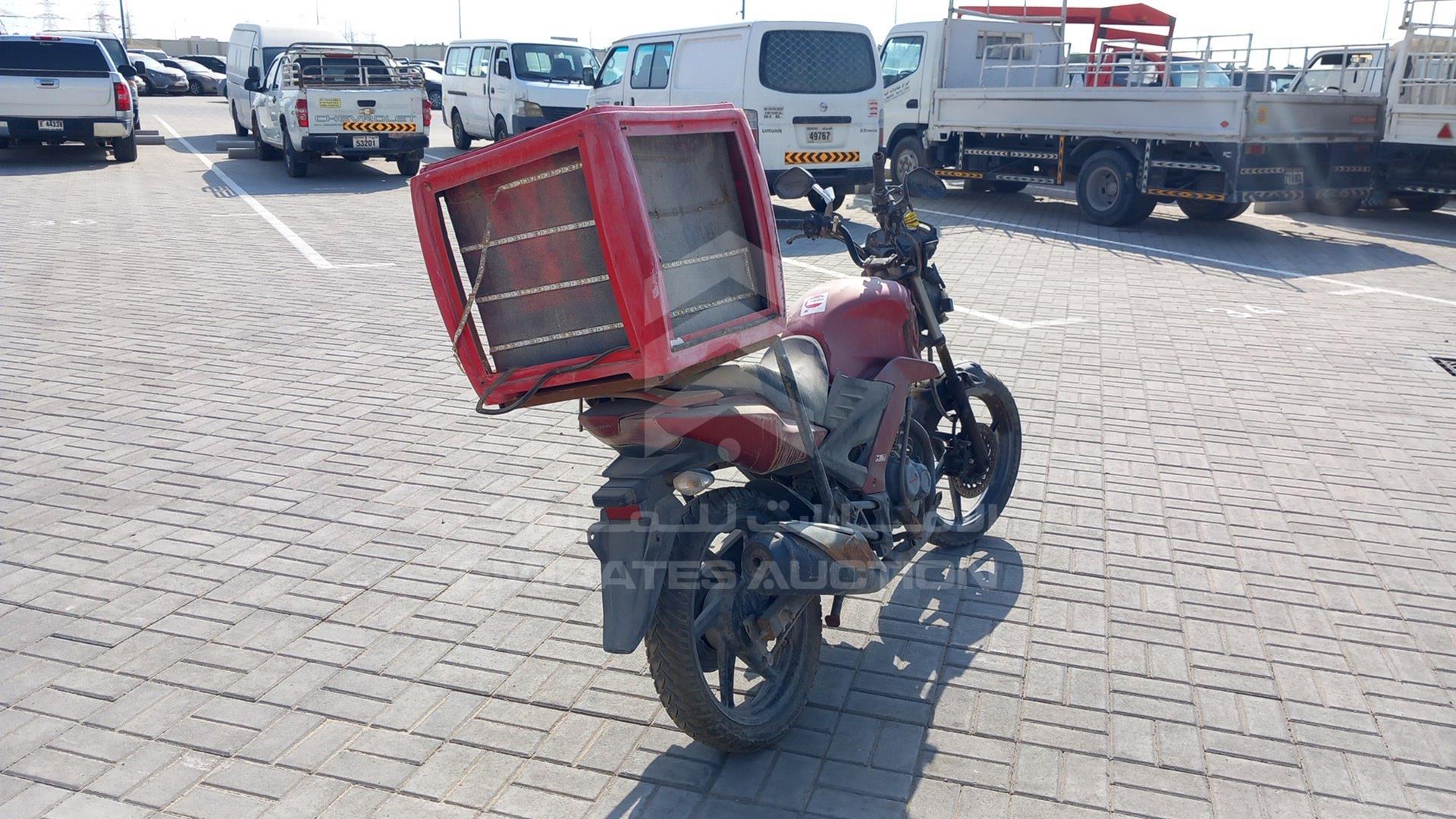 0 HONDA UNICORN VIN: ME4KC2068H8004430