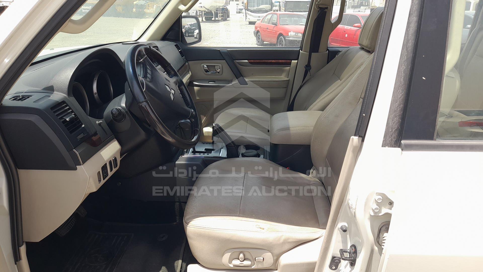 2013 MITSUBISHI PAJERO VIN: JMYLYV97WDJ704803