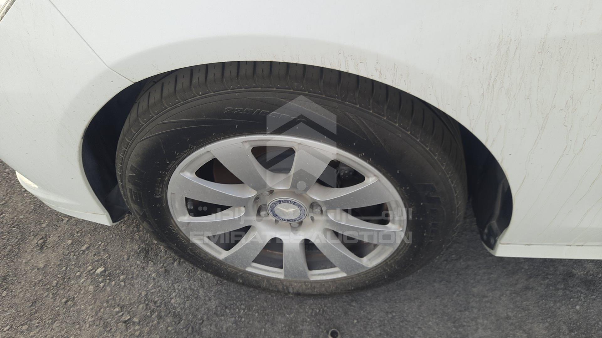 2010 MERCEDES E 300 VIN: WDDHF5EB9AA243803