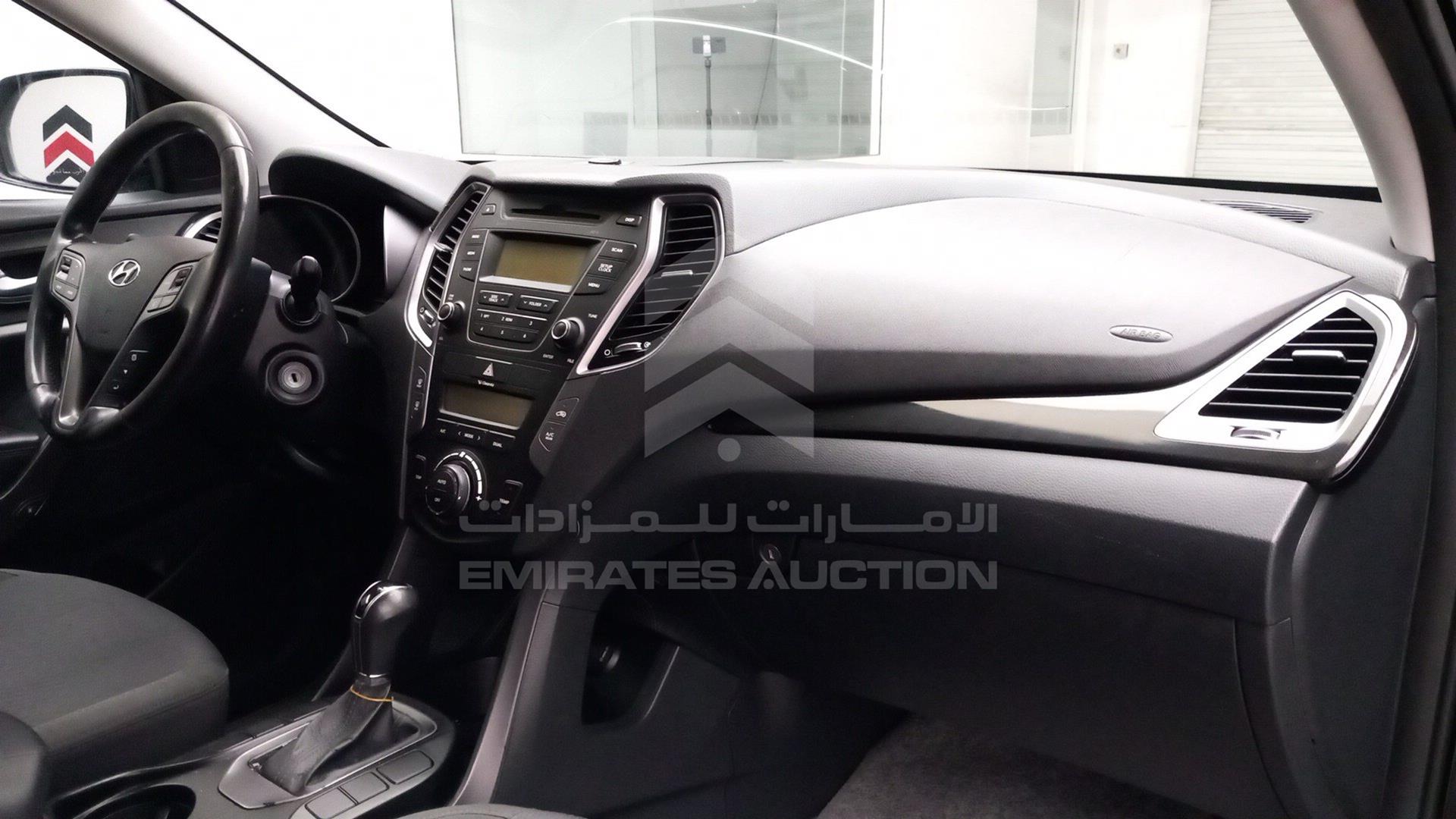 2015 HYUNDAI SANTA FE VIN: KMHSU81E8FU368459