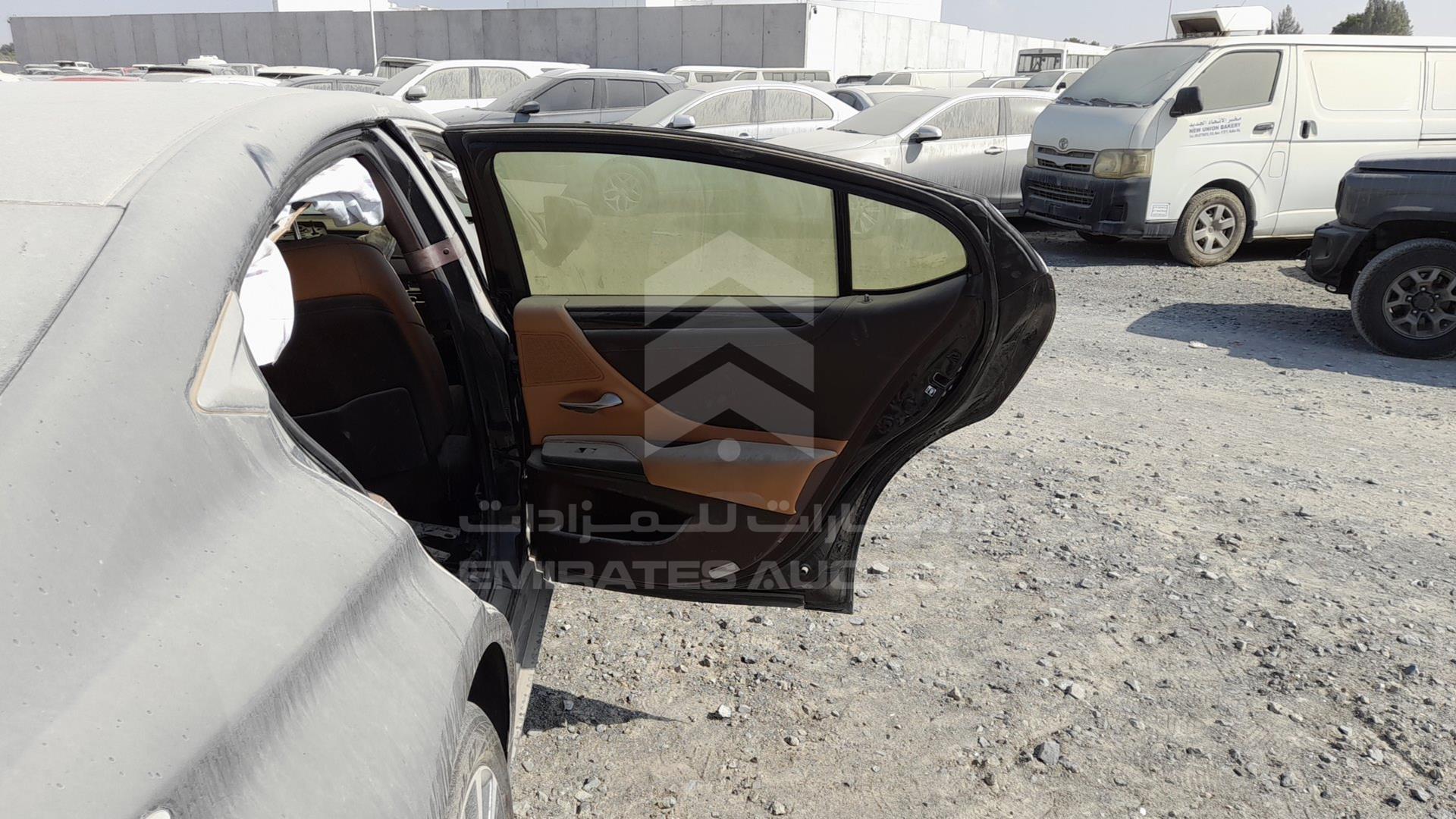 2020 LEXUS ES 300H VIN: JTHB21B19L2092439