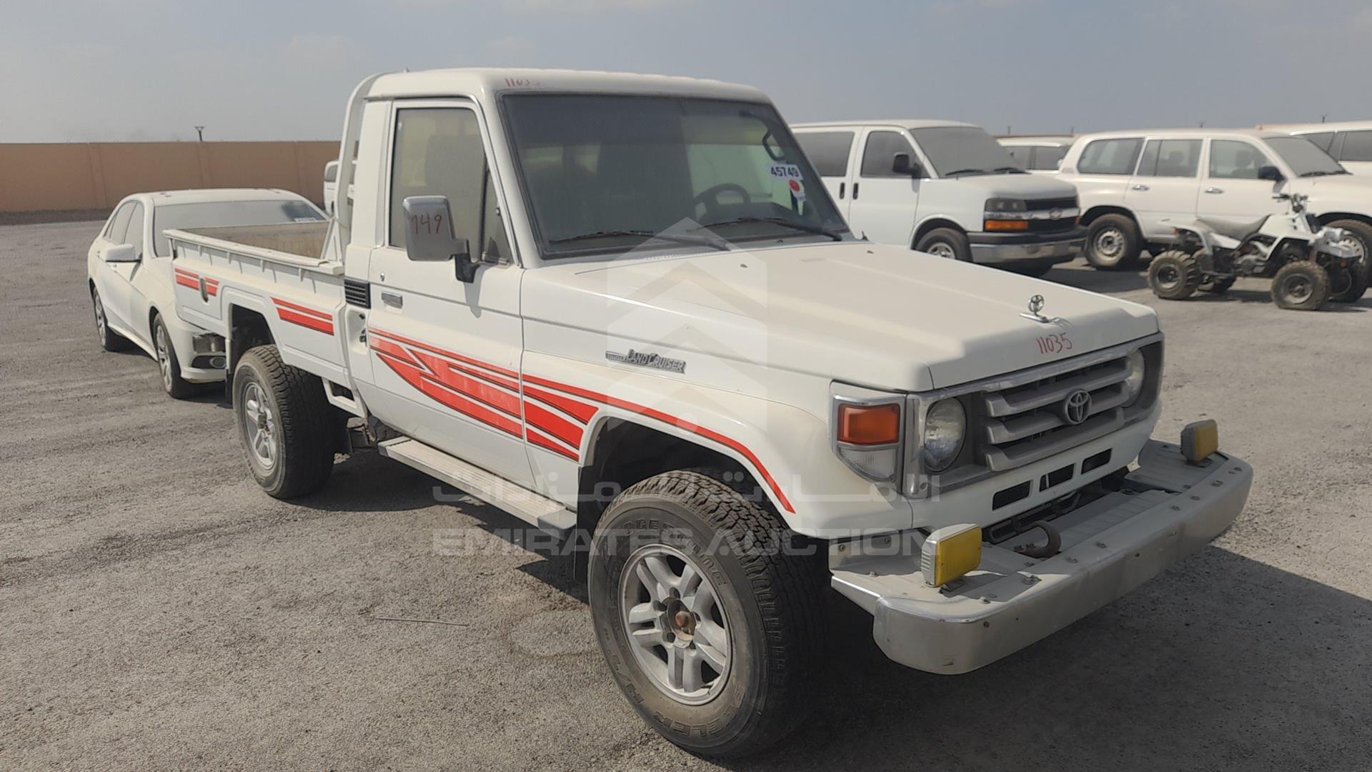 2001 TOYOTA LAND CRUISER PICKUP VIN: JTFLJ73J416005814