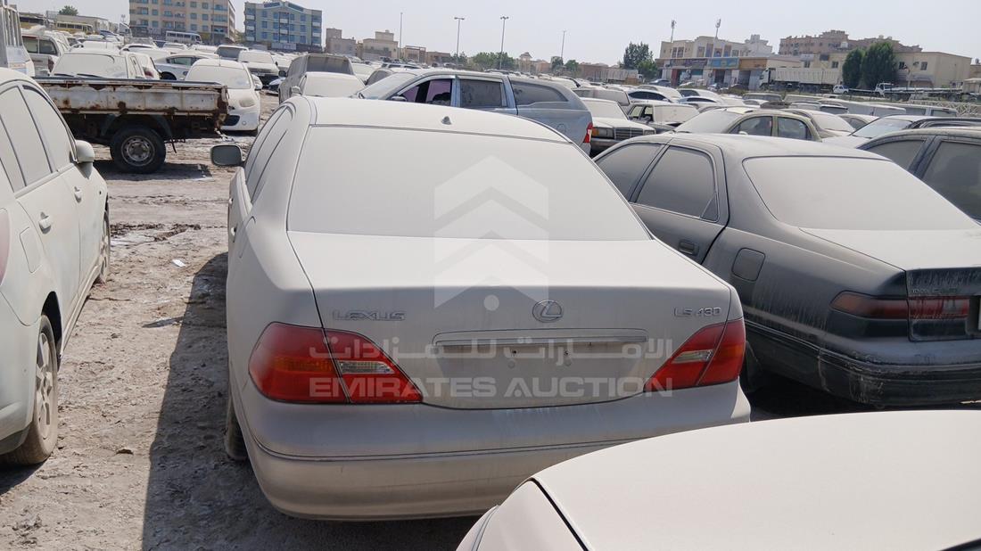 2002 Lexus LS 430 — Rear View — Photo 6