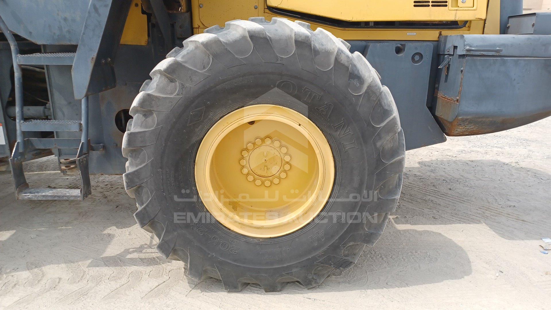 2004 KOMATSU WA320 VIN: WA3205LA32009