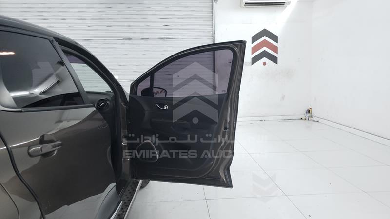 VF12RRHE8GW548059 Auction: EmiratesAuction Lot: 413690 VF12RRHE8GW548059 Renault Captur 2016 BROWN Photo 26