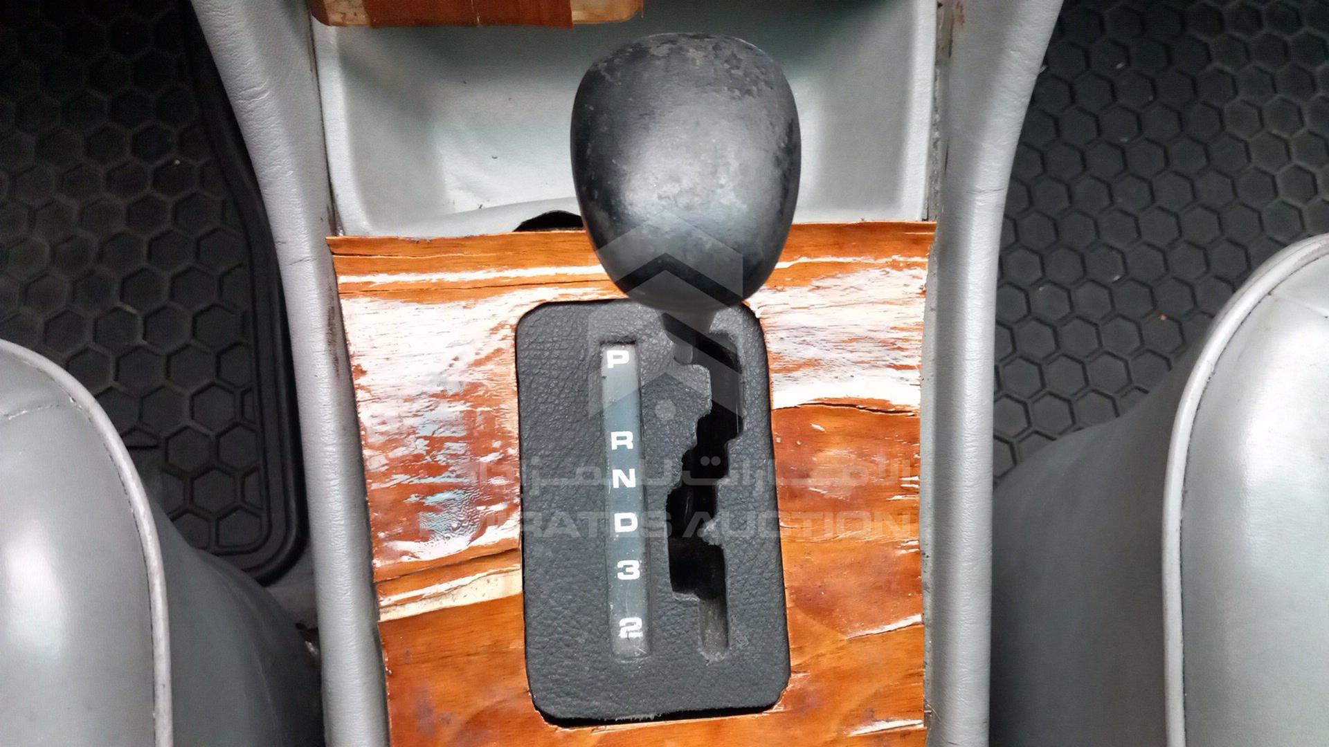 1991 MERCEDES SE 300 VIN: WDBCA24D7MA590747