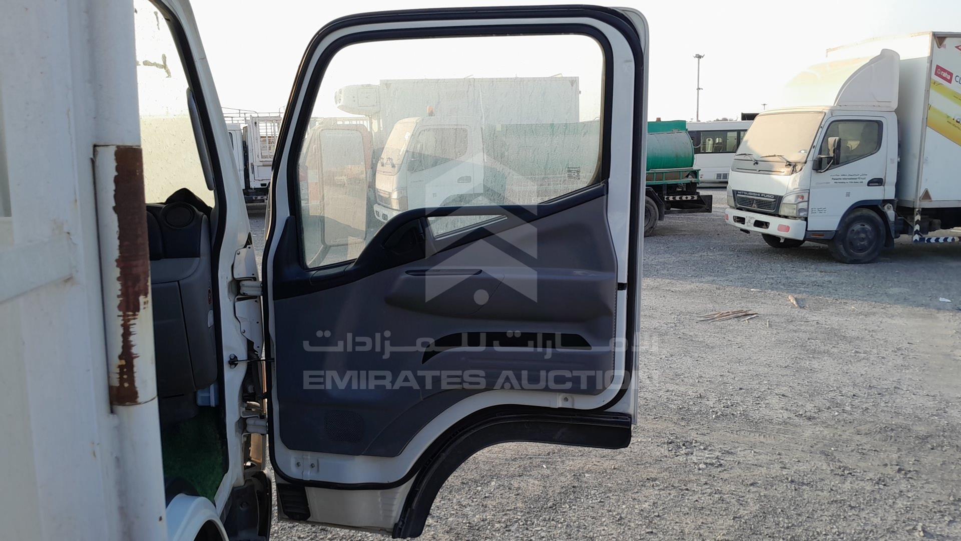 2023 MITSUBISHI CANTER VIN: JL6BDG6AXPK011938