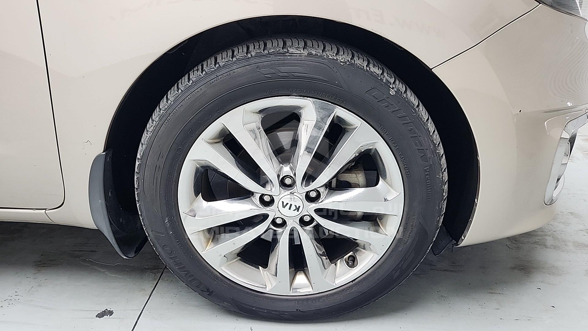 2016 KIA CARNIVAL VIN: KNAMC8121G6169908