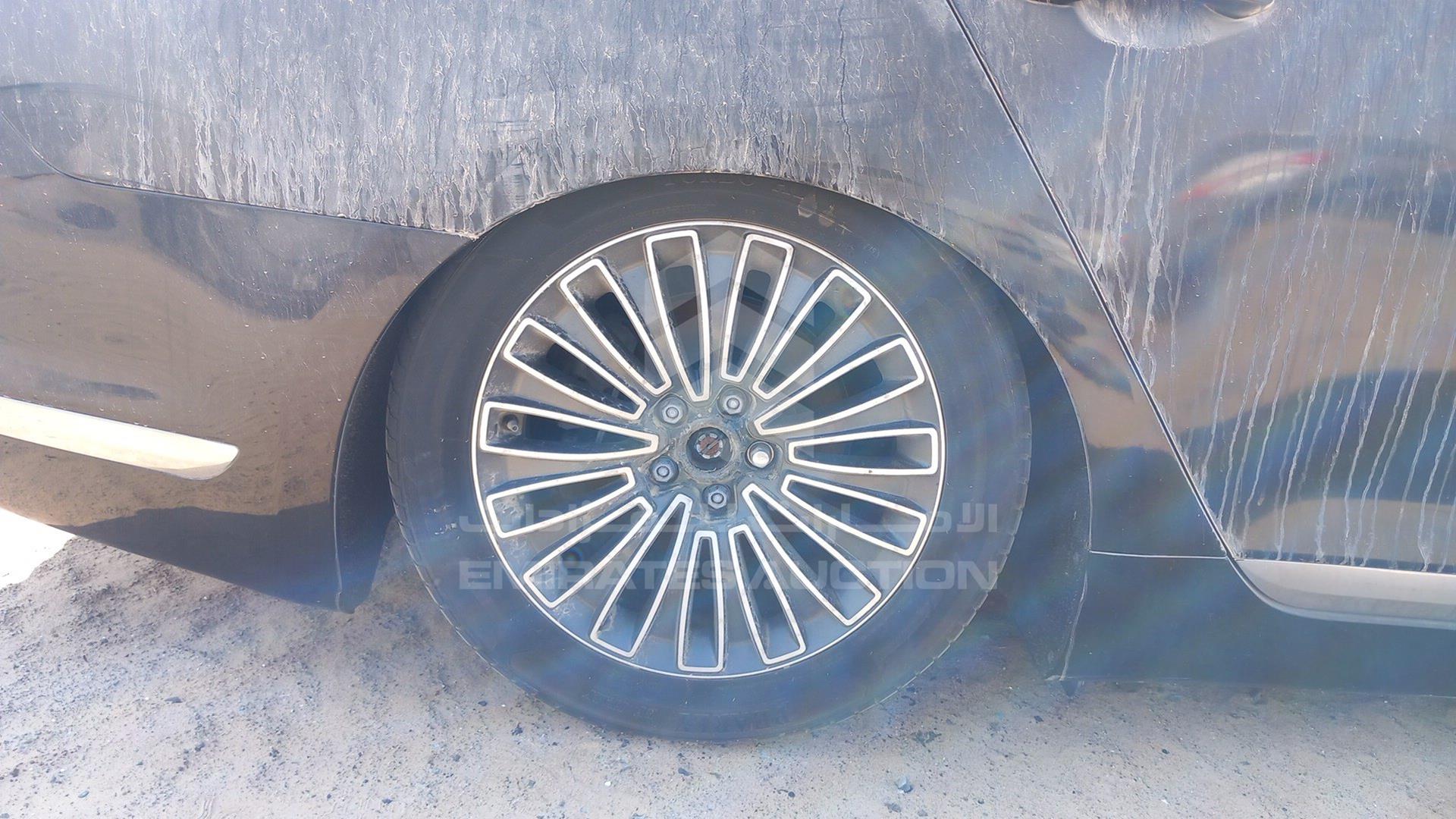 2013 KIA QUORIS VIN: KNALW4129D6007600