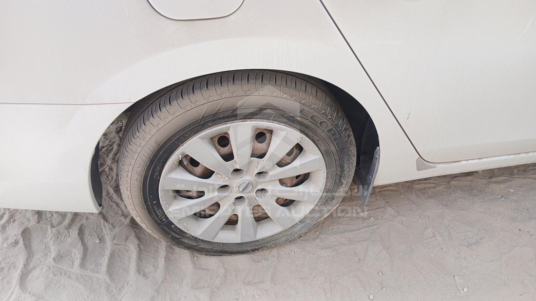 نيسان سينترا 2019 — الباب الخلفي الأيمن — صورة 30