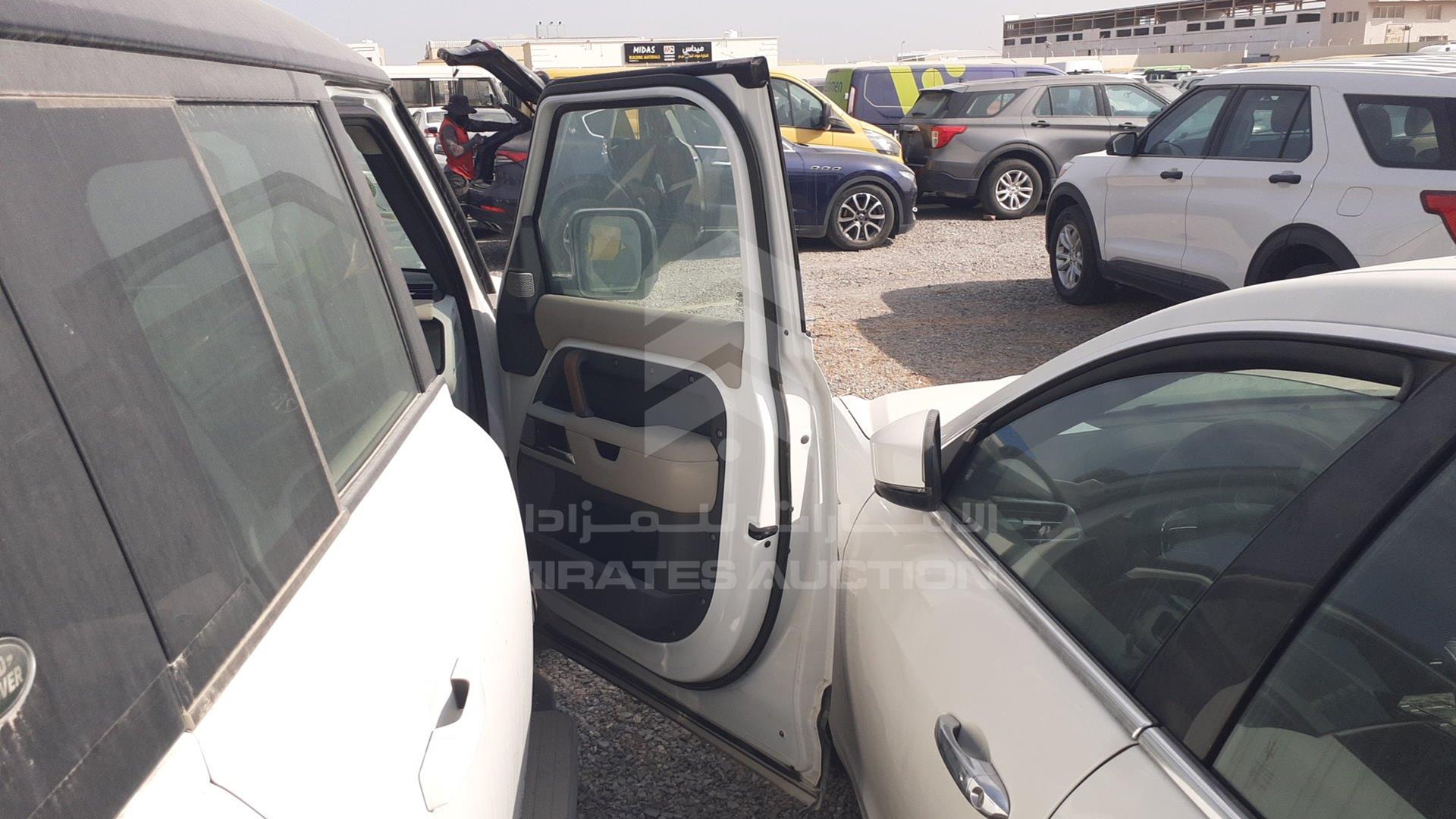 2023 LAND ROVER DEFENDER VIN: SALEA8BU5P2178107