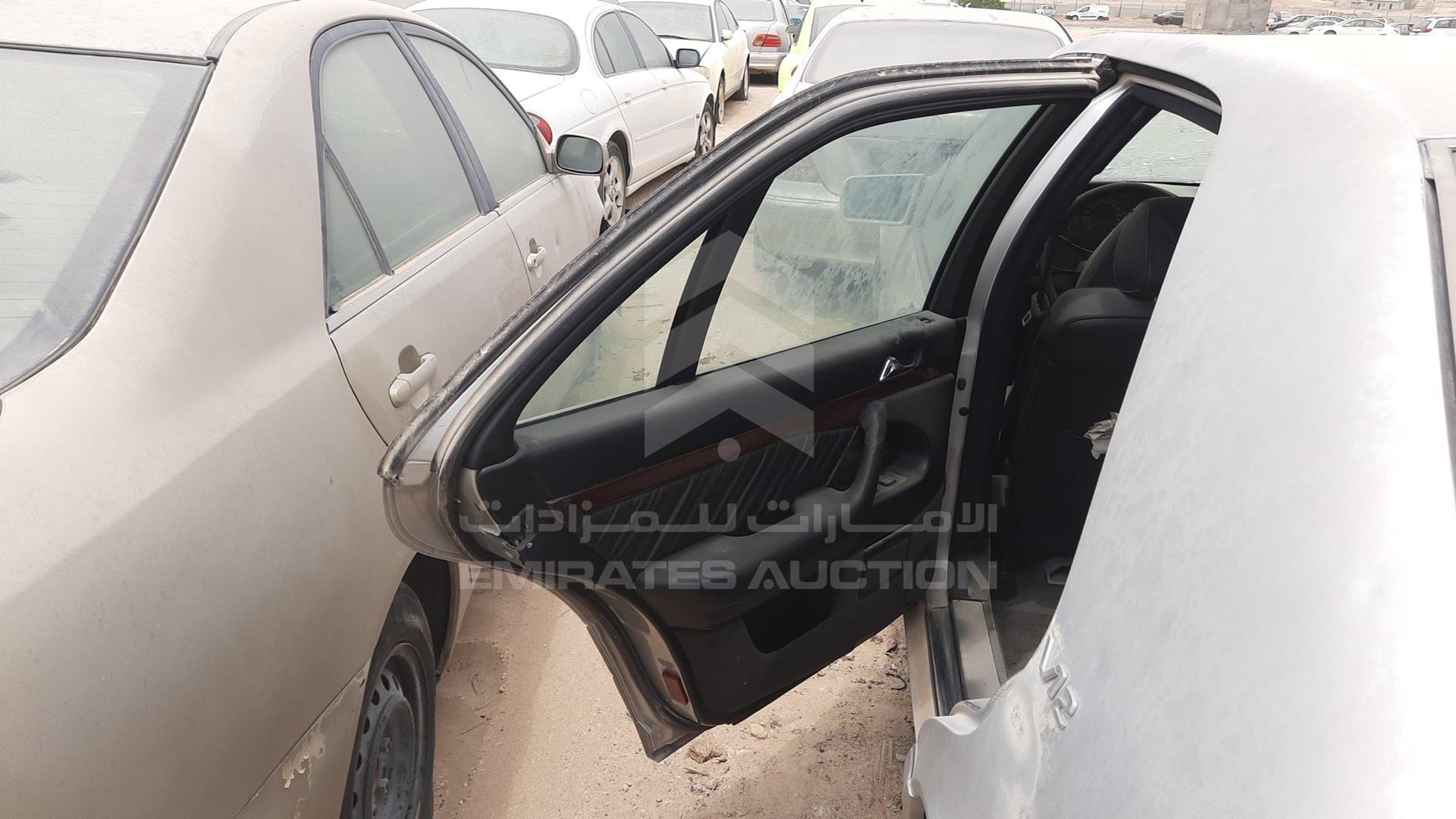 0 MERCEDES --- VIN: WDB1400511A326422