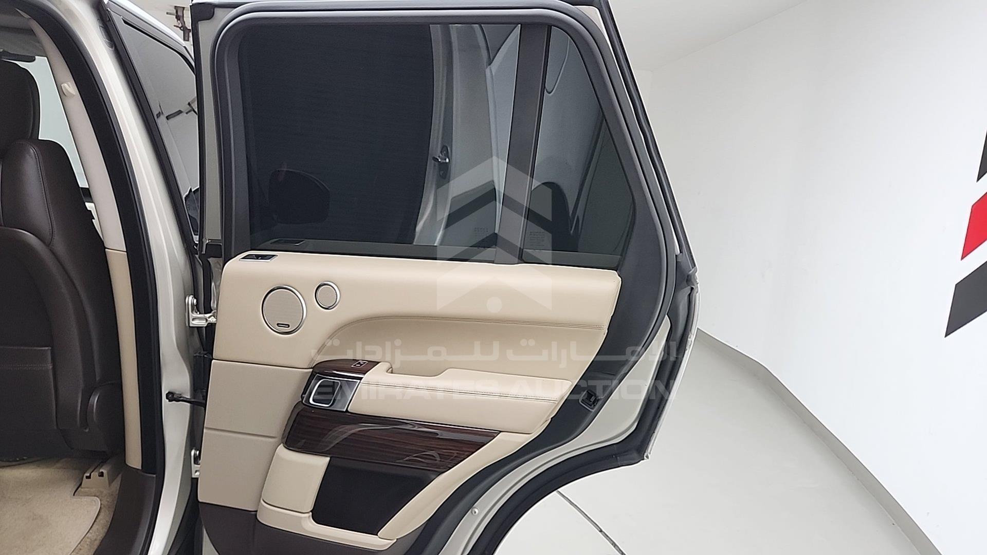 2014 RANGE ROVER VOGUE VIN: SALGS2EF1EA132650