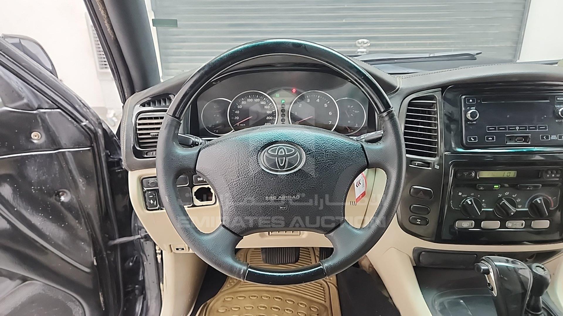 2005 TOYOTA LAND CRUISER VIN: JTEHJ09J855117441