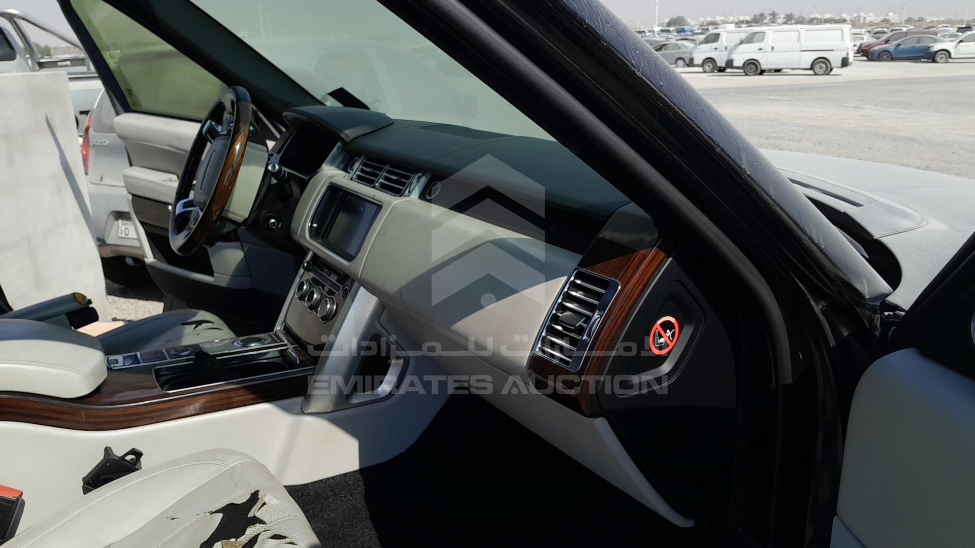 2014 RANGE ROVER VOGUE VIN: SALGA2EF8DA121114