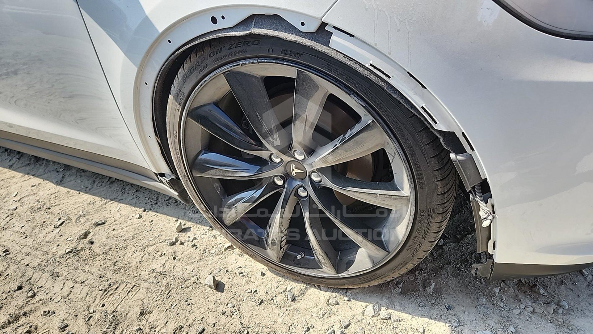 2020 TESLA MODEL X VIN: 5YJXCCE27LF216354