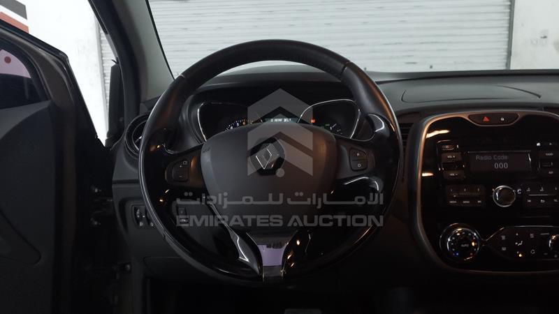 VF12RRHE8GW548059 Auction: EmiratesAuction Lot: 413690 VF12RRHE8GW548059 Renault Captur 2016 BROWN Photo 14