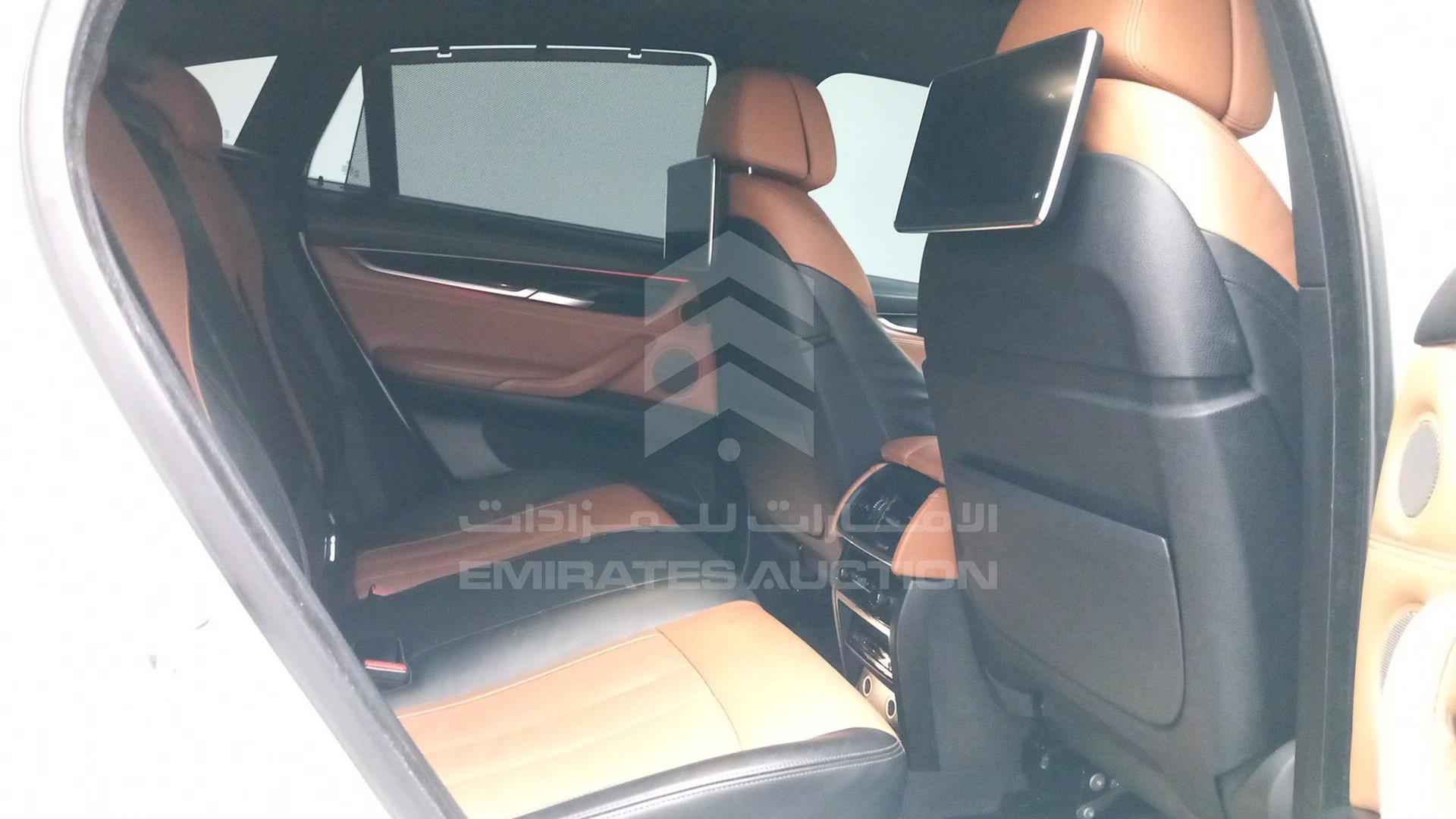 2018 BMW X6 VIN: WBAKU210XJ0Y35271