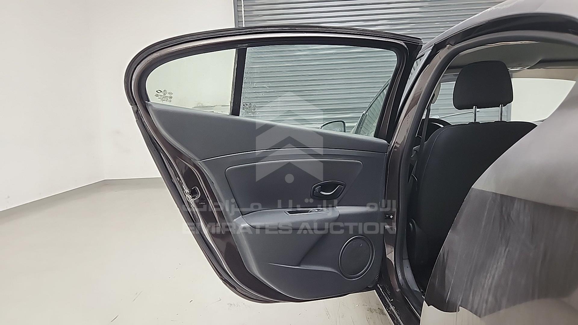 2014 RENAULT FLUENCE VIN: VF1LZLET9EC279640