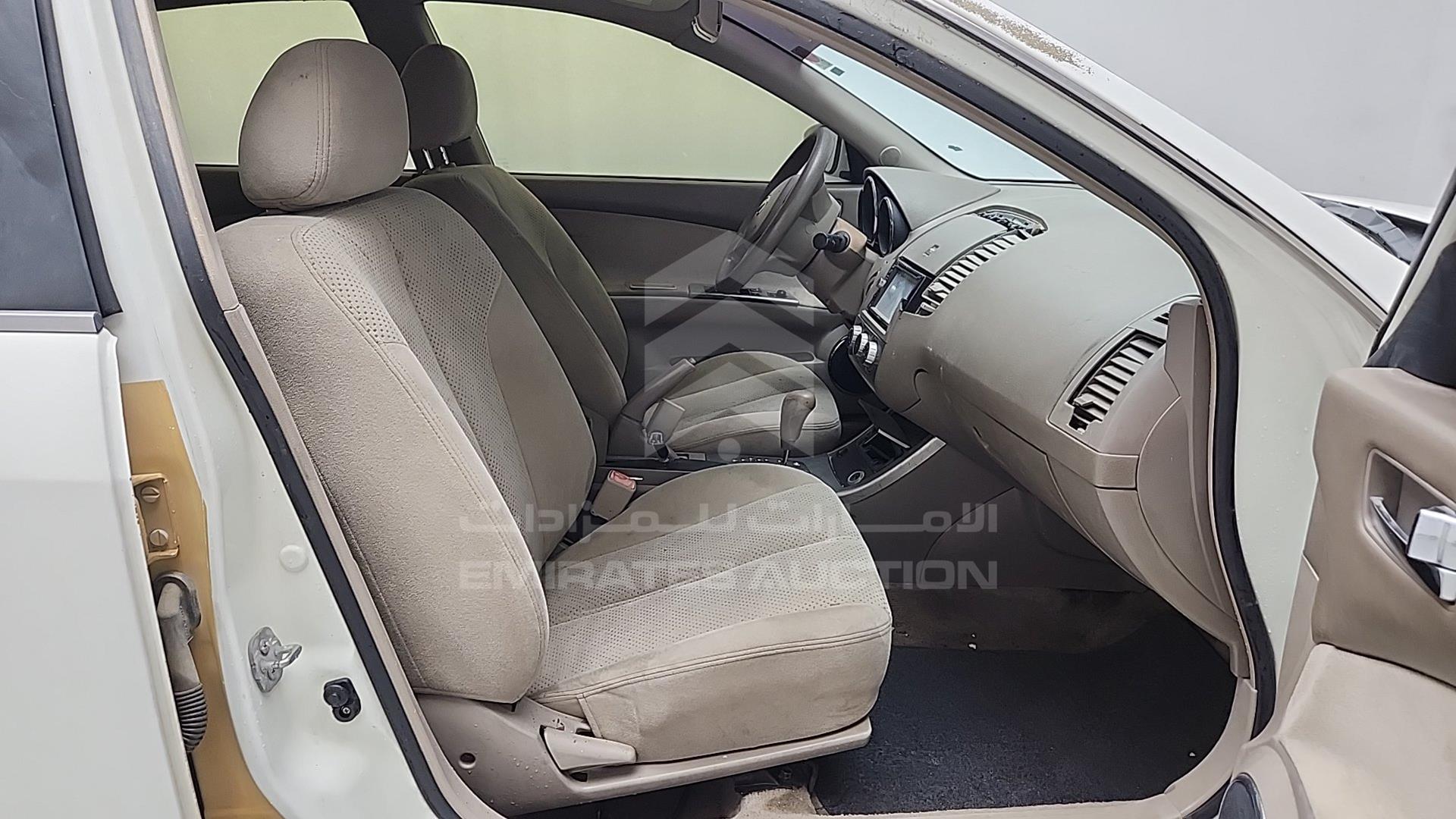 2005 NISSAN ALTIMA VIN: 1N4AL11D05C160040