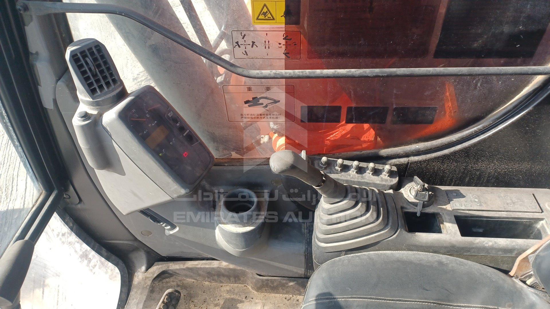 2015 HITACHI EXCAVATOR VIN: HHEAYK00C00100545