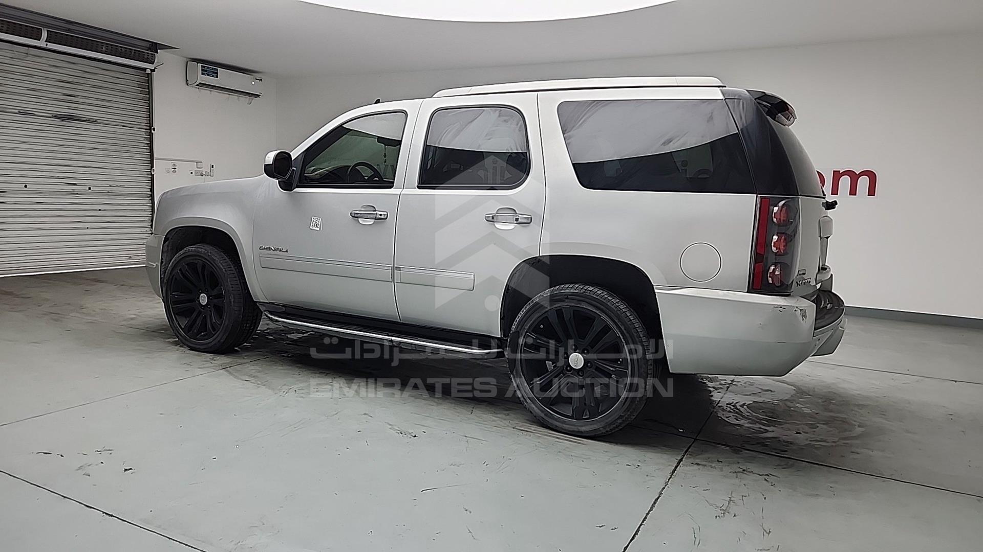 2011 GMC YUKON VIN: 1GKS2EEF0BR354052