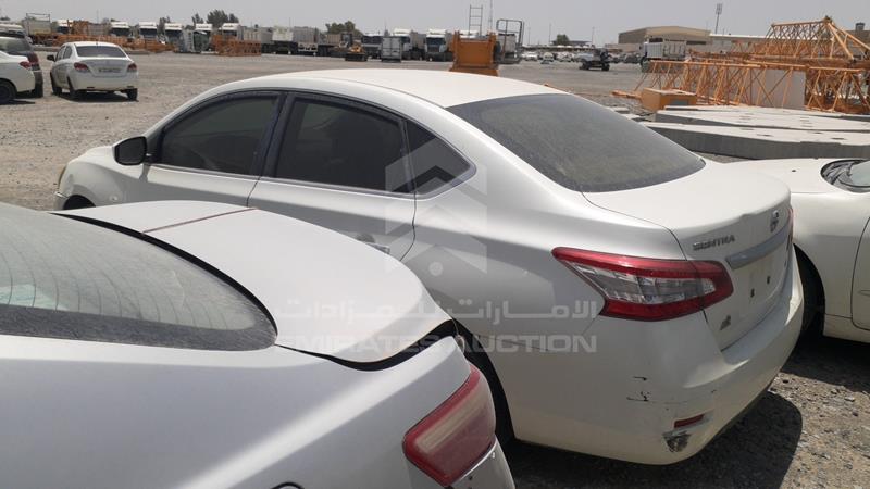 MNTBB7A93H6052104 Auction: EmiratesAuction Lot: 412008 MNTBB7A93H6052104 Nissan Sentra 2017 WHITE Photo 7