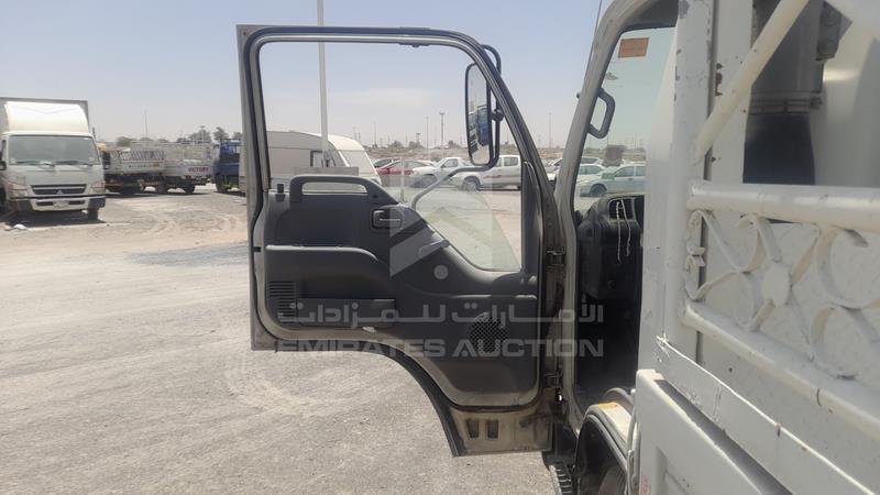 JAAKP34G987P20999 Auction: EmiratesAuction Lot: 409144 JAAKP34G987P20999 Isuzu NPR 2008 WHITE Photo 9
