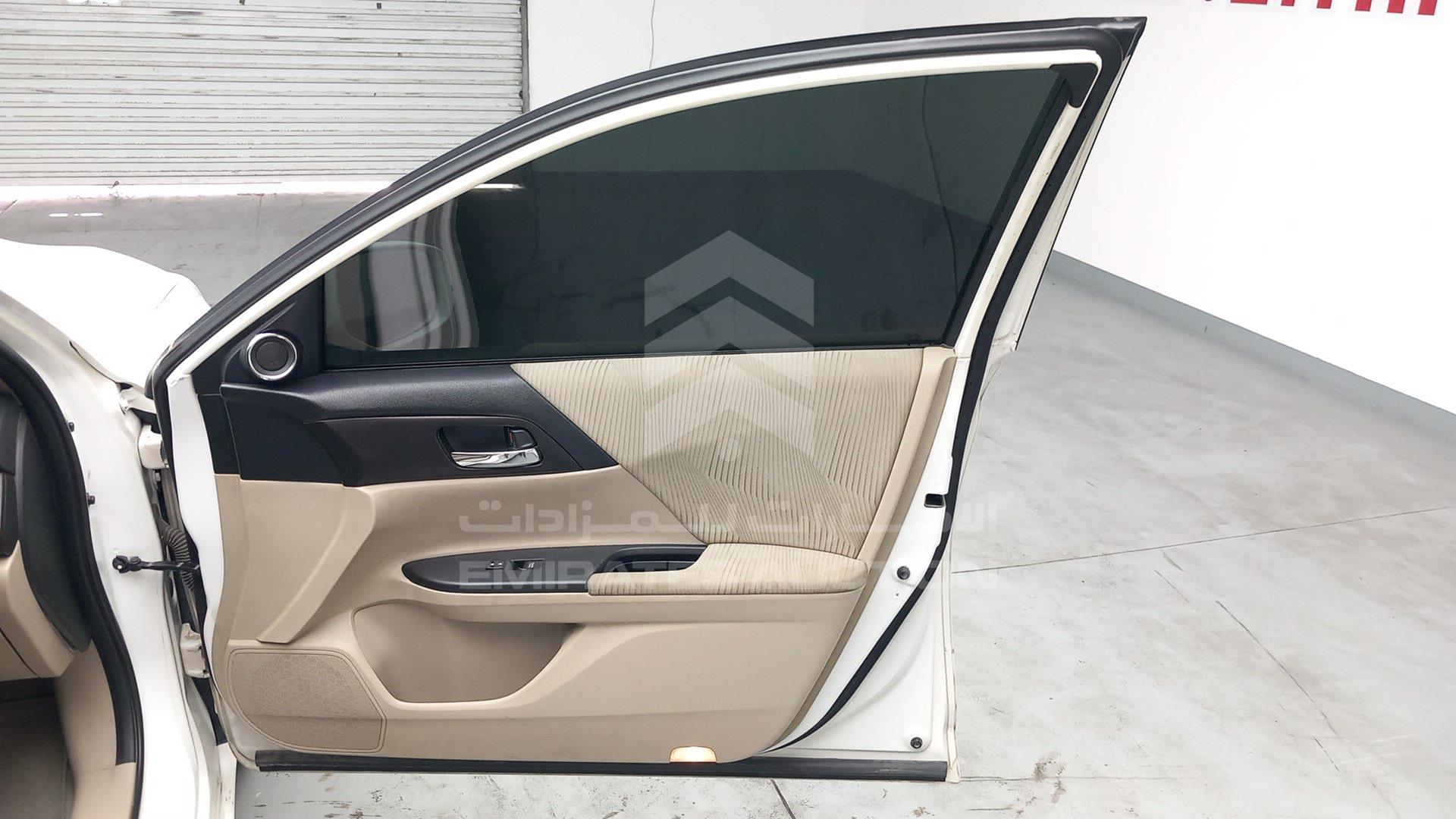 2015 HONDA ACCORD VIN: LUCCR2621F3401728
