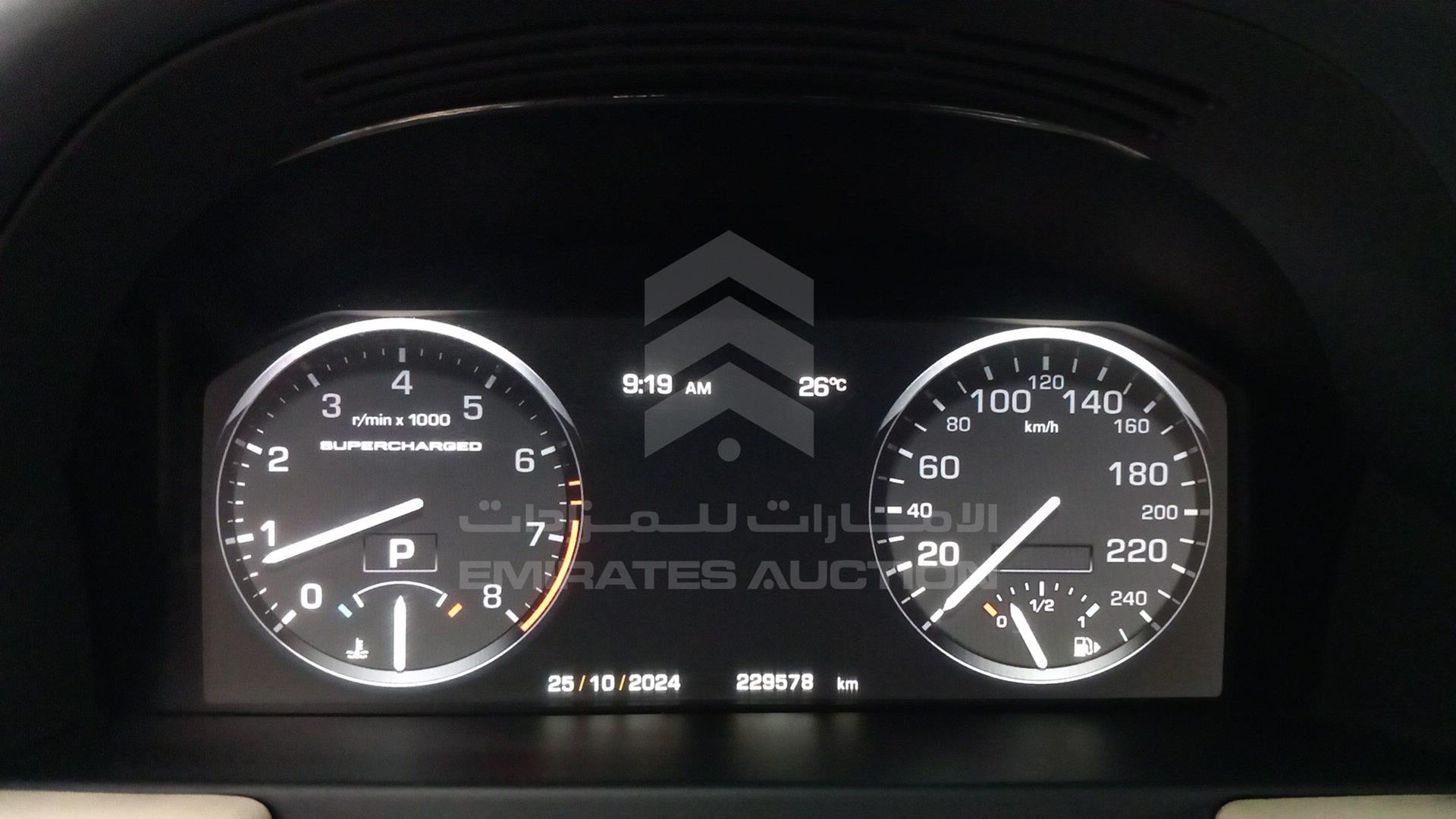 2010 RANGE ROVER VOGUE VIN: SALLMAME4AA319445