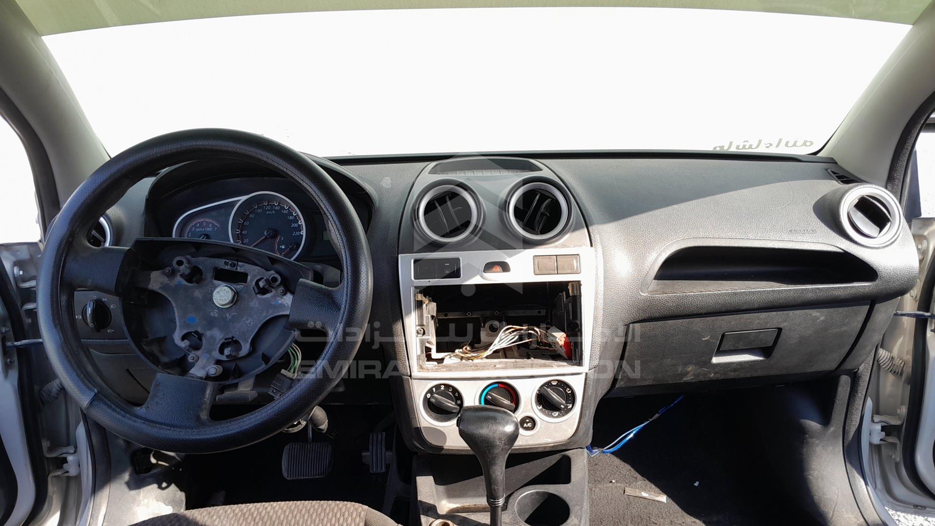2011 FORD FIGO VIN: MAJTJ21D2BAE39004