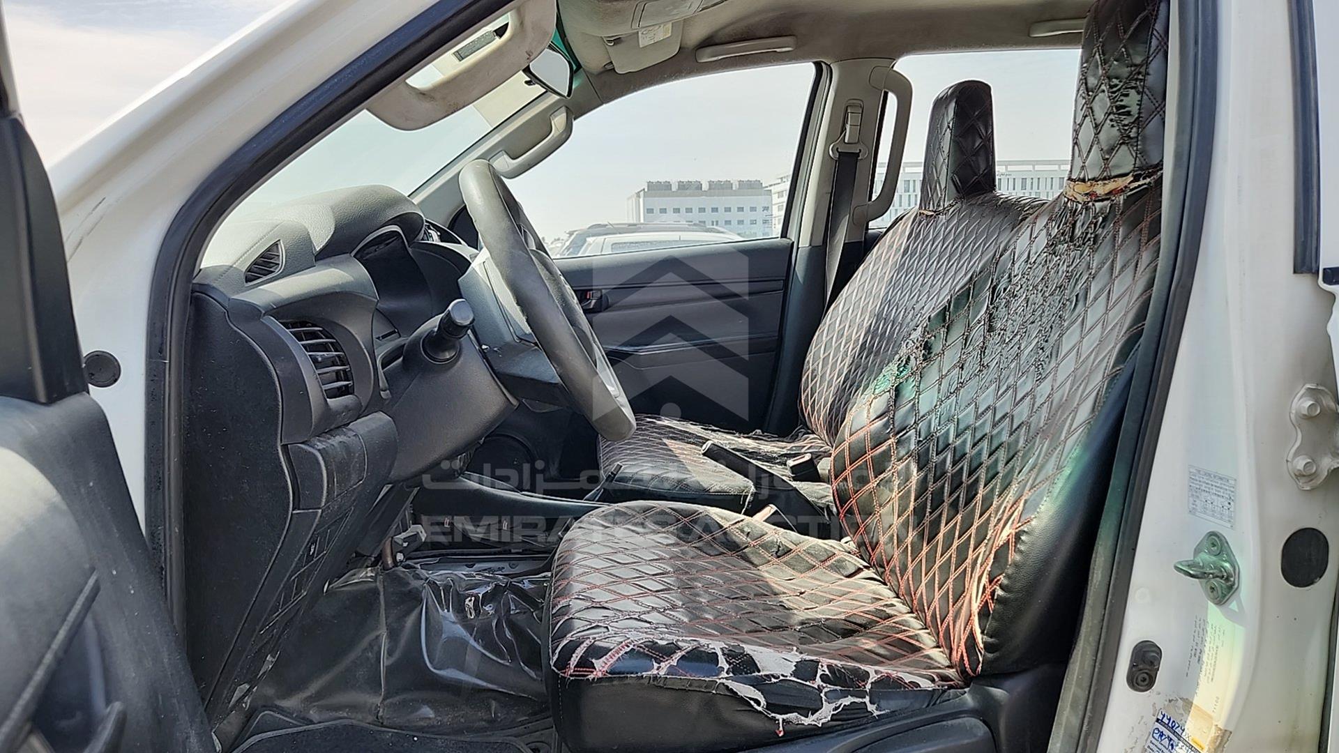 2019 TOYOTA HILUX VIN: MR0DX9CD2K2636430