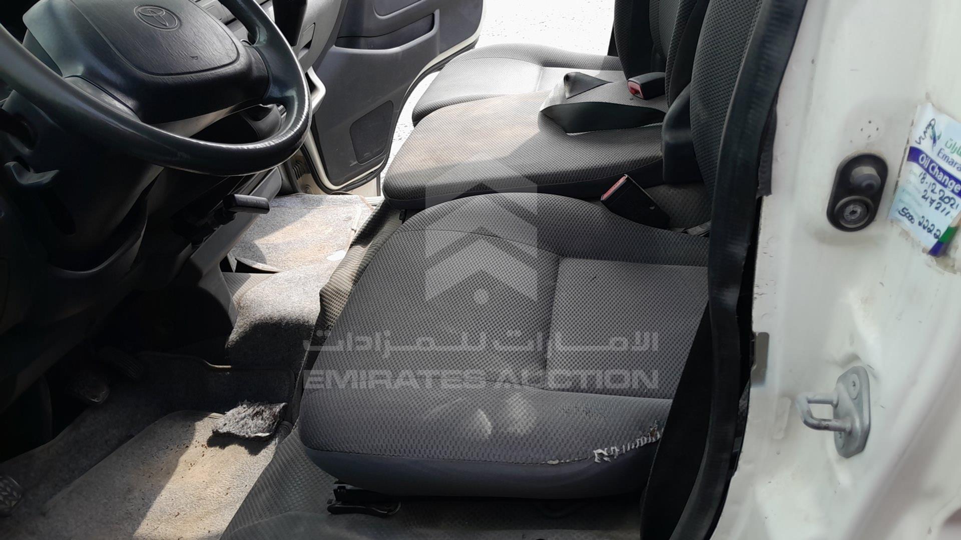 2011 TOYOTA HIACE VIN: JTFHX02P0B0055986