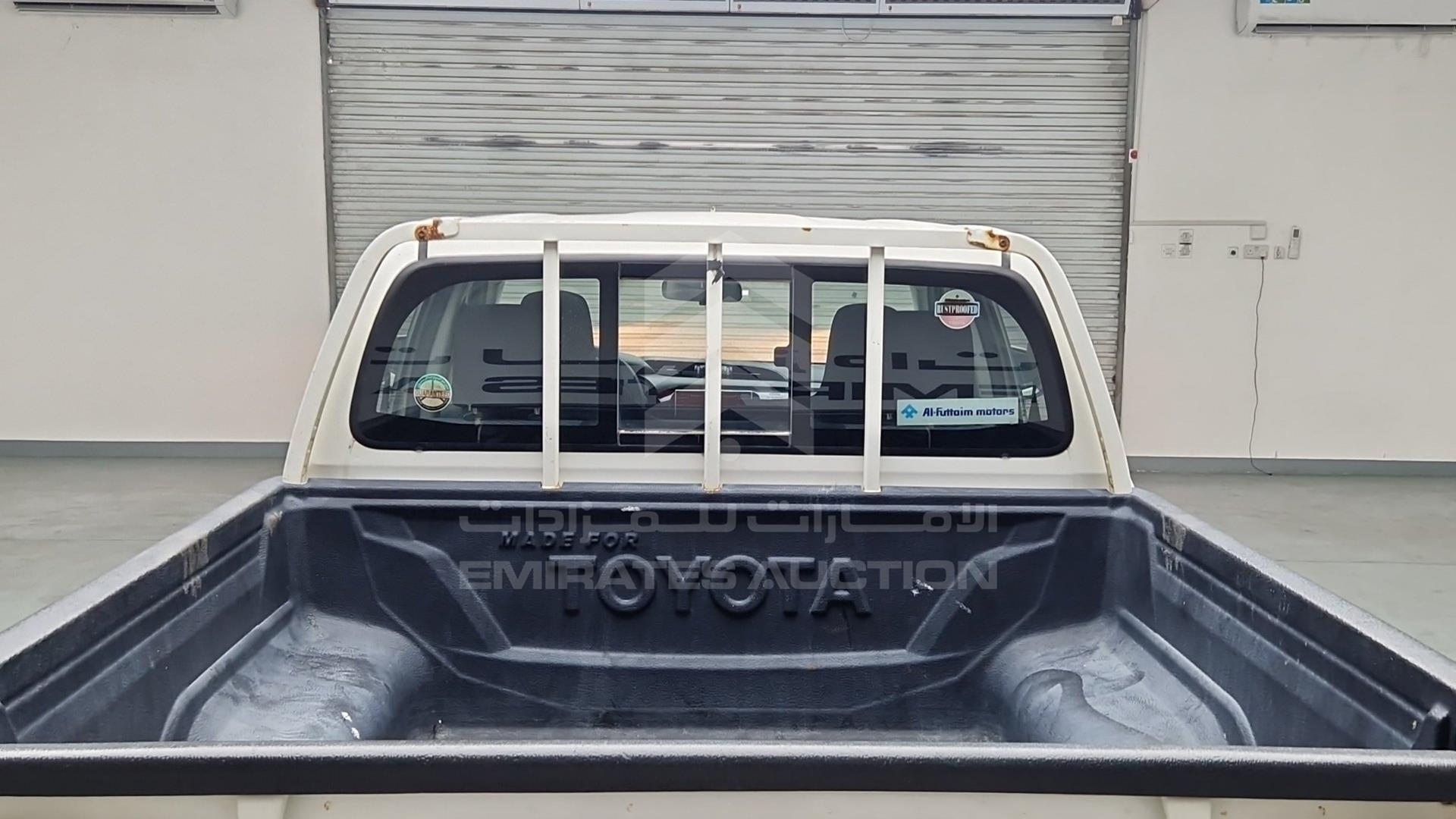 2016 TOYOTA HILUX VIN: MR0JB6CDXG1750298