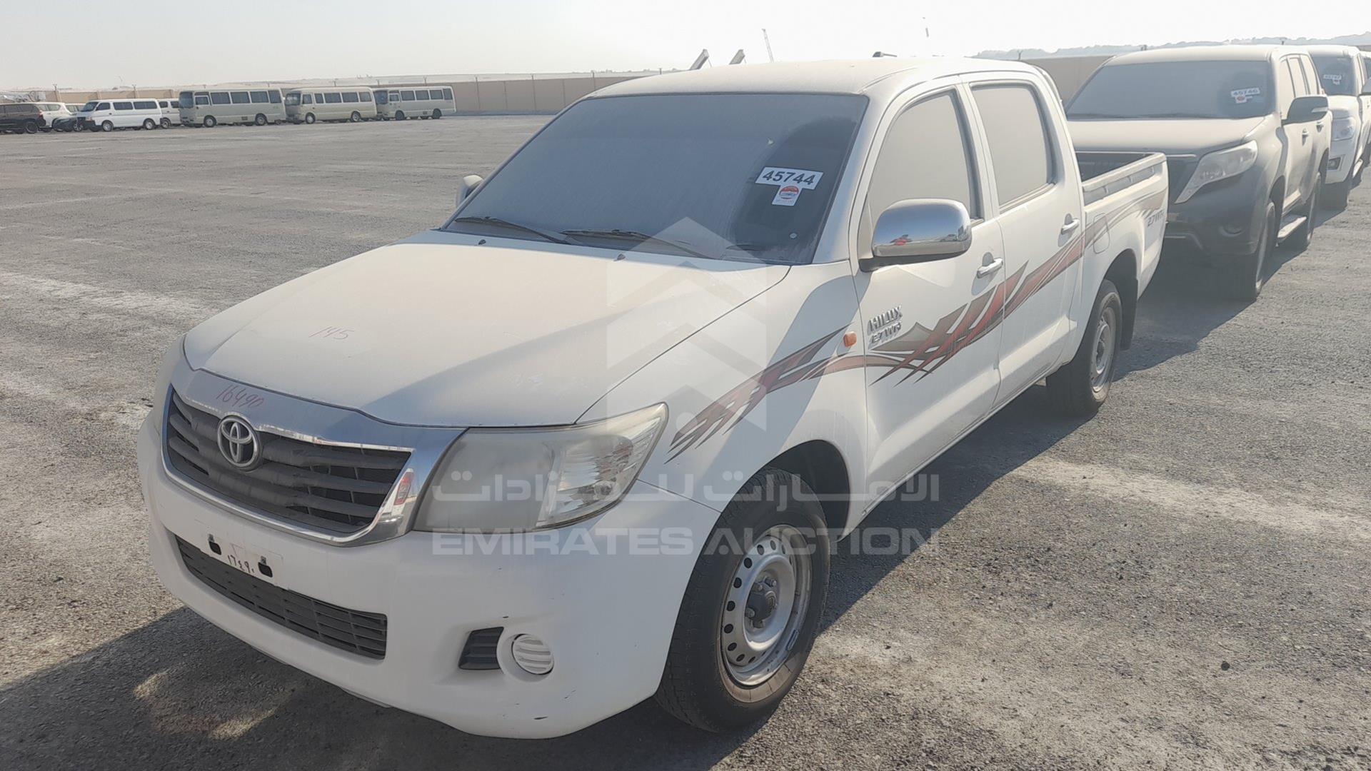 2014 TOYOTA HILUX VIN: MR0EX12GXE2346815