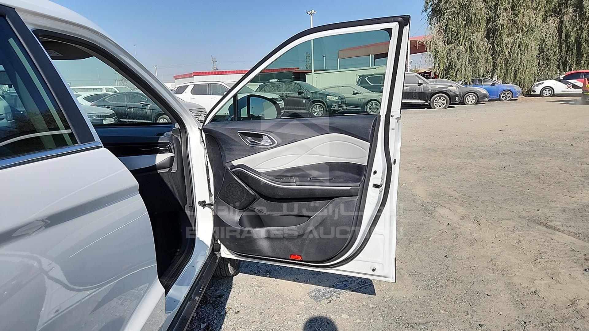 2023 JAC JS4 VIN: LJ12EKS34P4715021