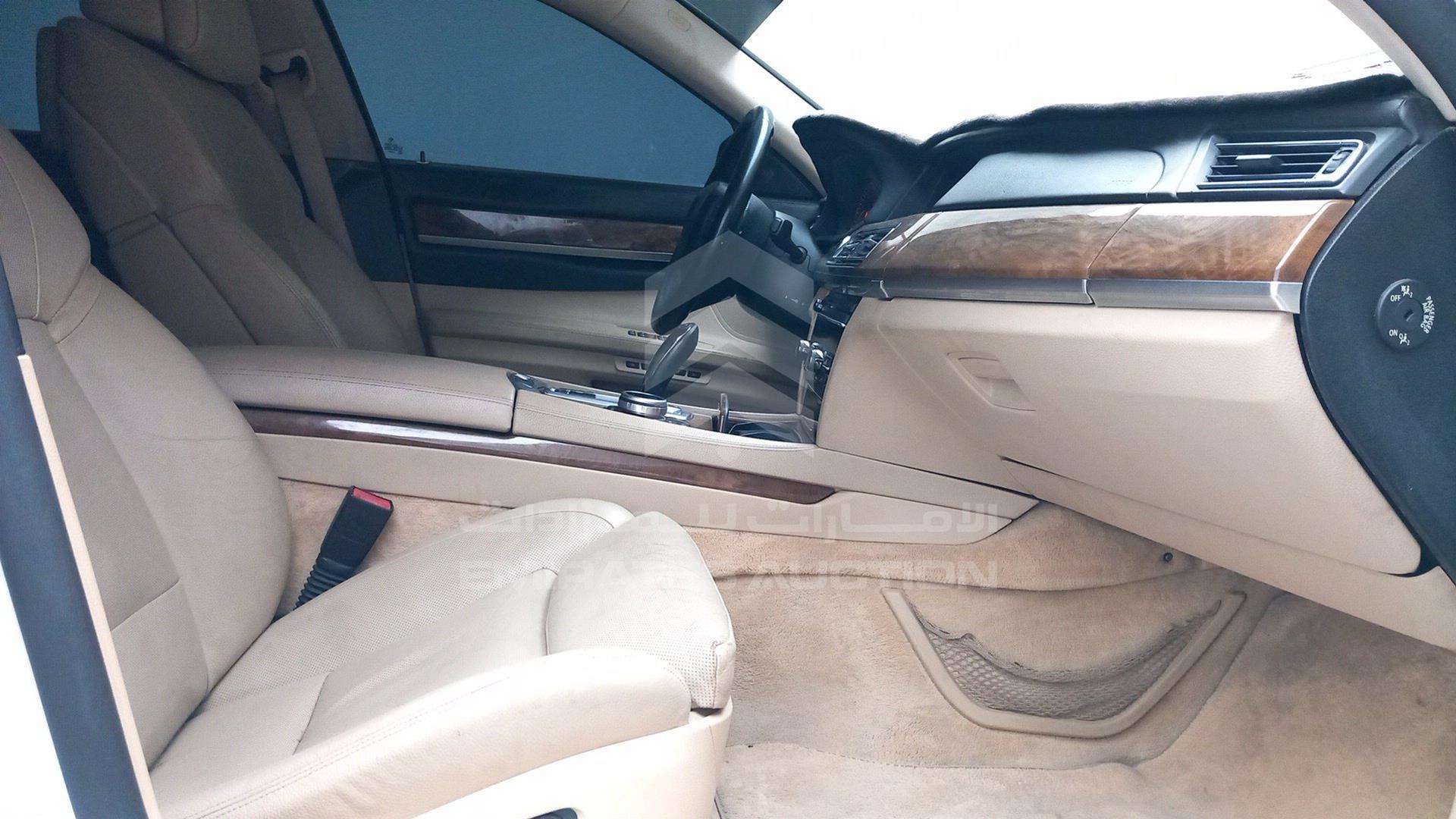 2009 BMW 750 I VIN: WBAKB81069CY52975