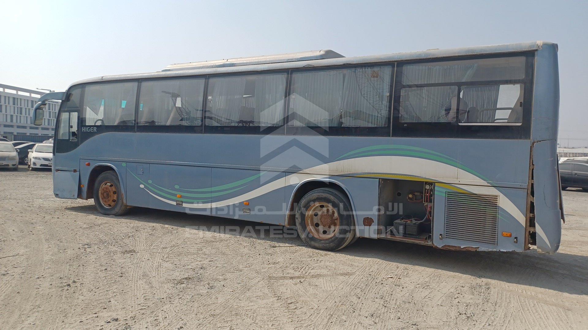 2010 HIGER BUS VIN: LKLR1FSD1AB537463