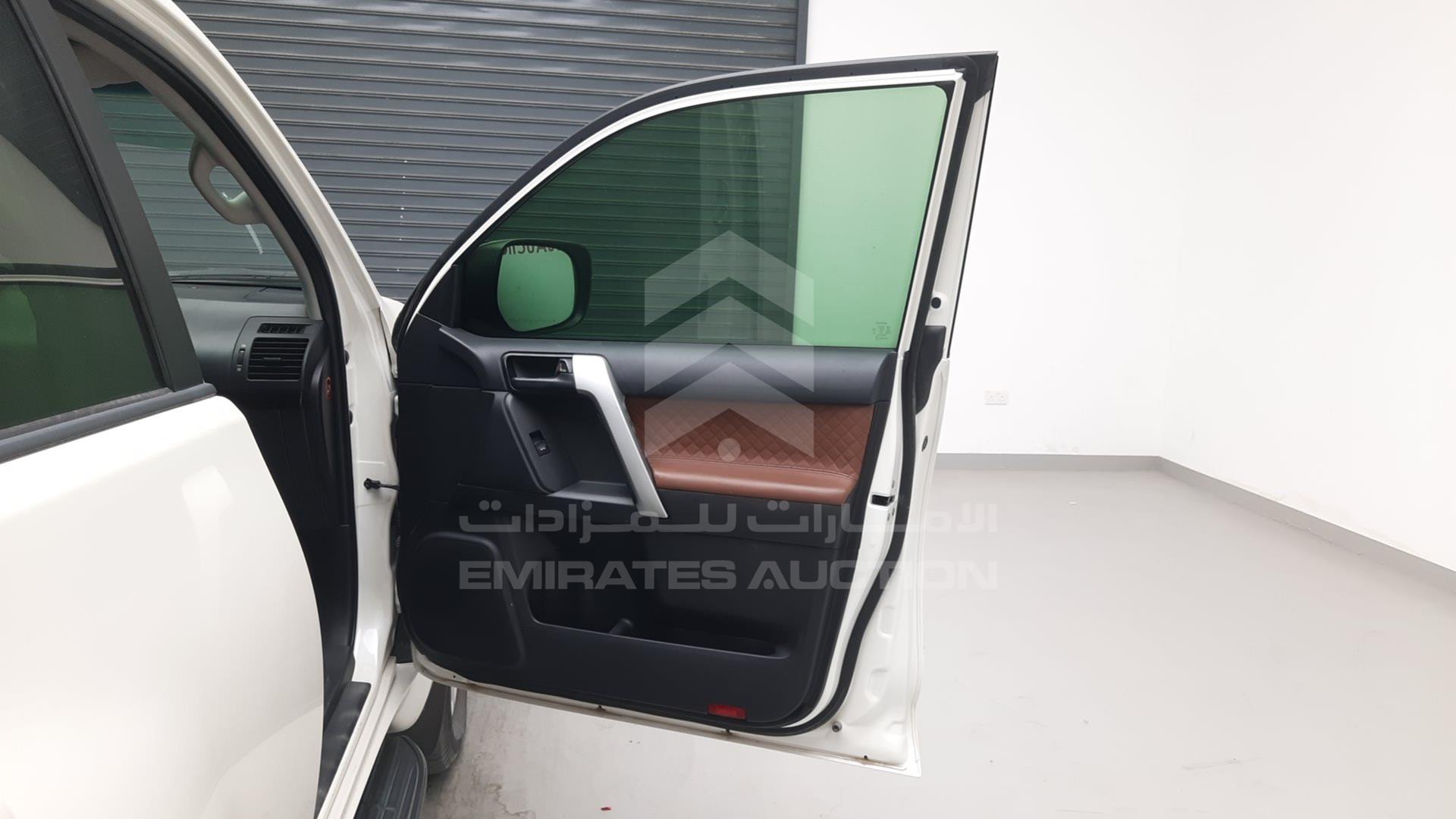 2016 TOYOTA LAND CRUISER PRADO VIN: JTEBX9FJ8GK255191