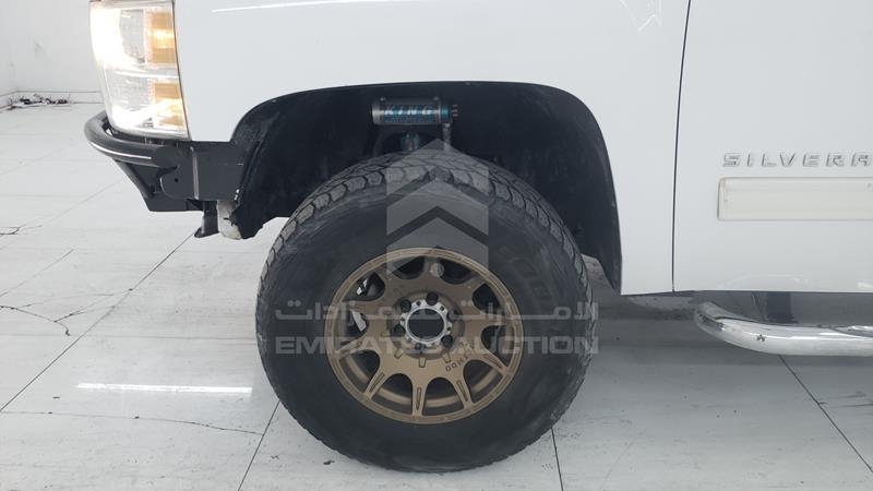 VIN: 1GCNK9E04CZ330267 Auction: EmiratesAuction Lot: 345598 1GCNK9E04CZ330267 Chevrolet Silverado 2012 WHITE Photo 27