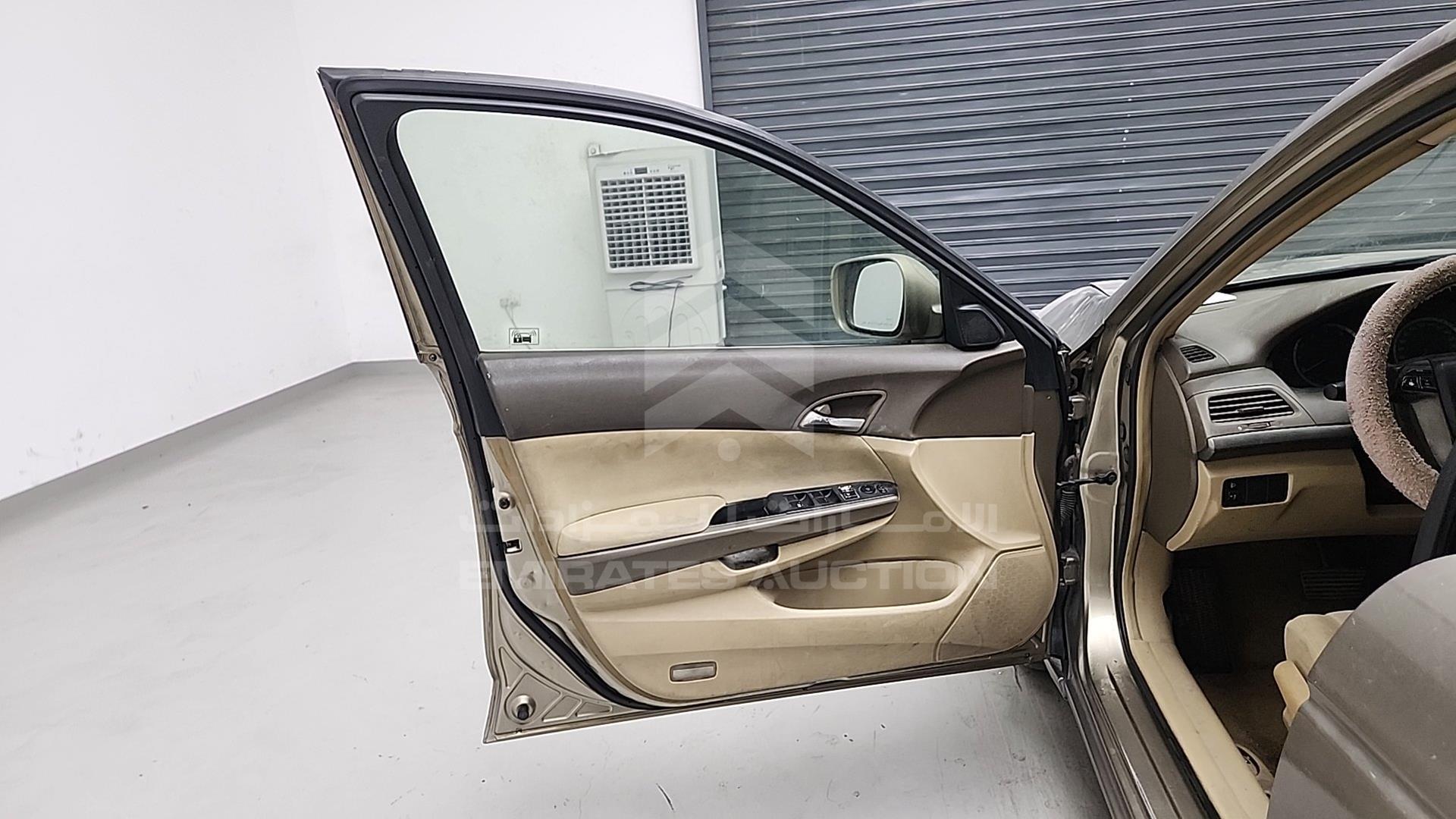 2008 HONDA ACCORD VIN: JHMCP26308C423823