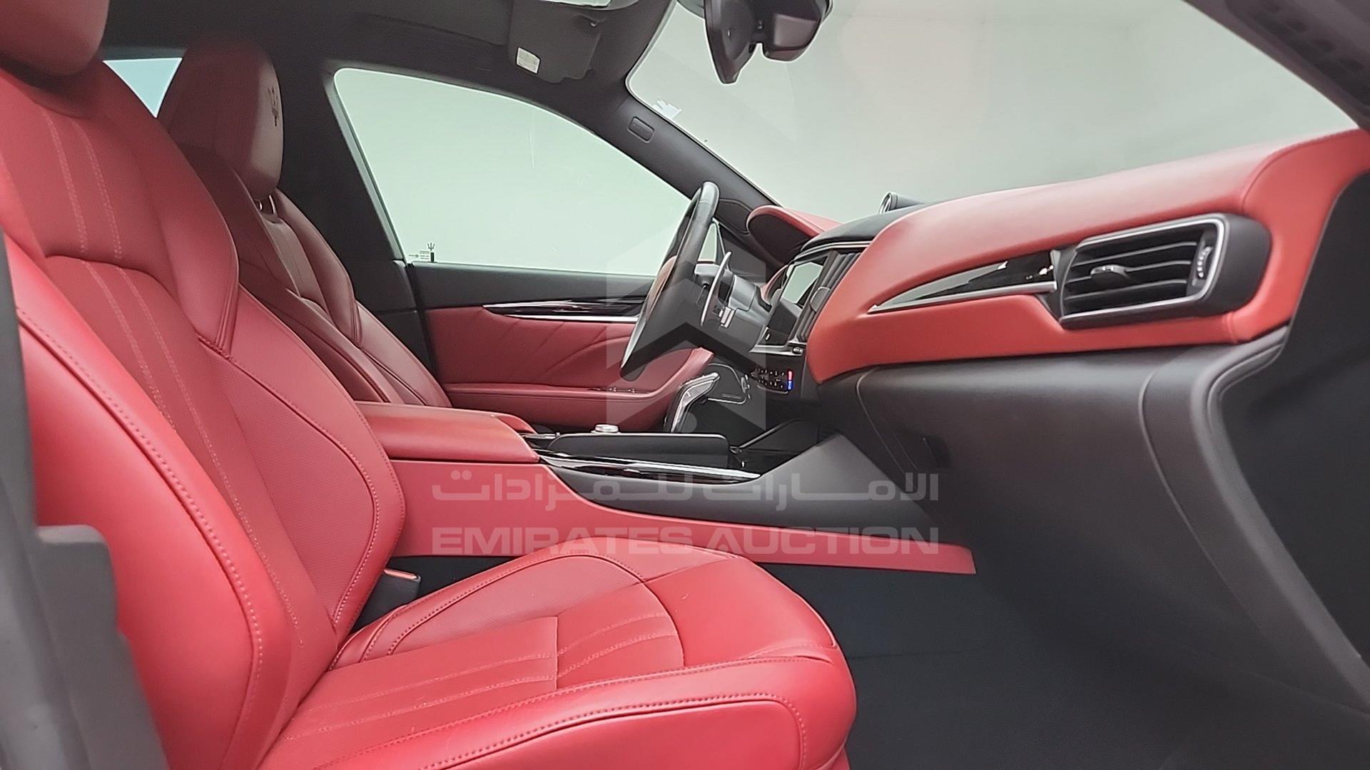 2021 MASERATI LEVANTE VIN: ZN661YUS2MX378091