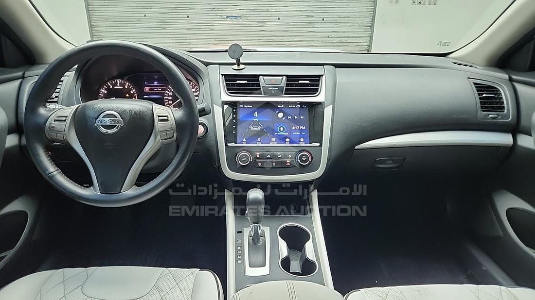 نيسان التيما 2018 — زاوية الواجهة الكاملة — صورة 15