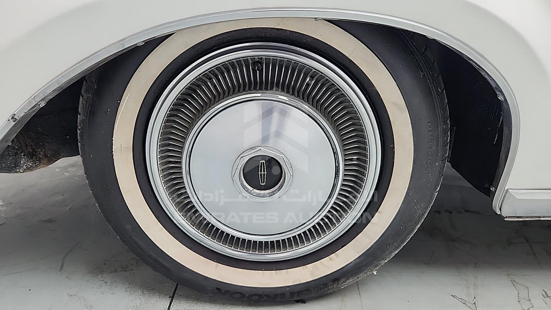 1971 LINCOLN CONTINENTAL VIN: 1Y89A818105