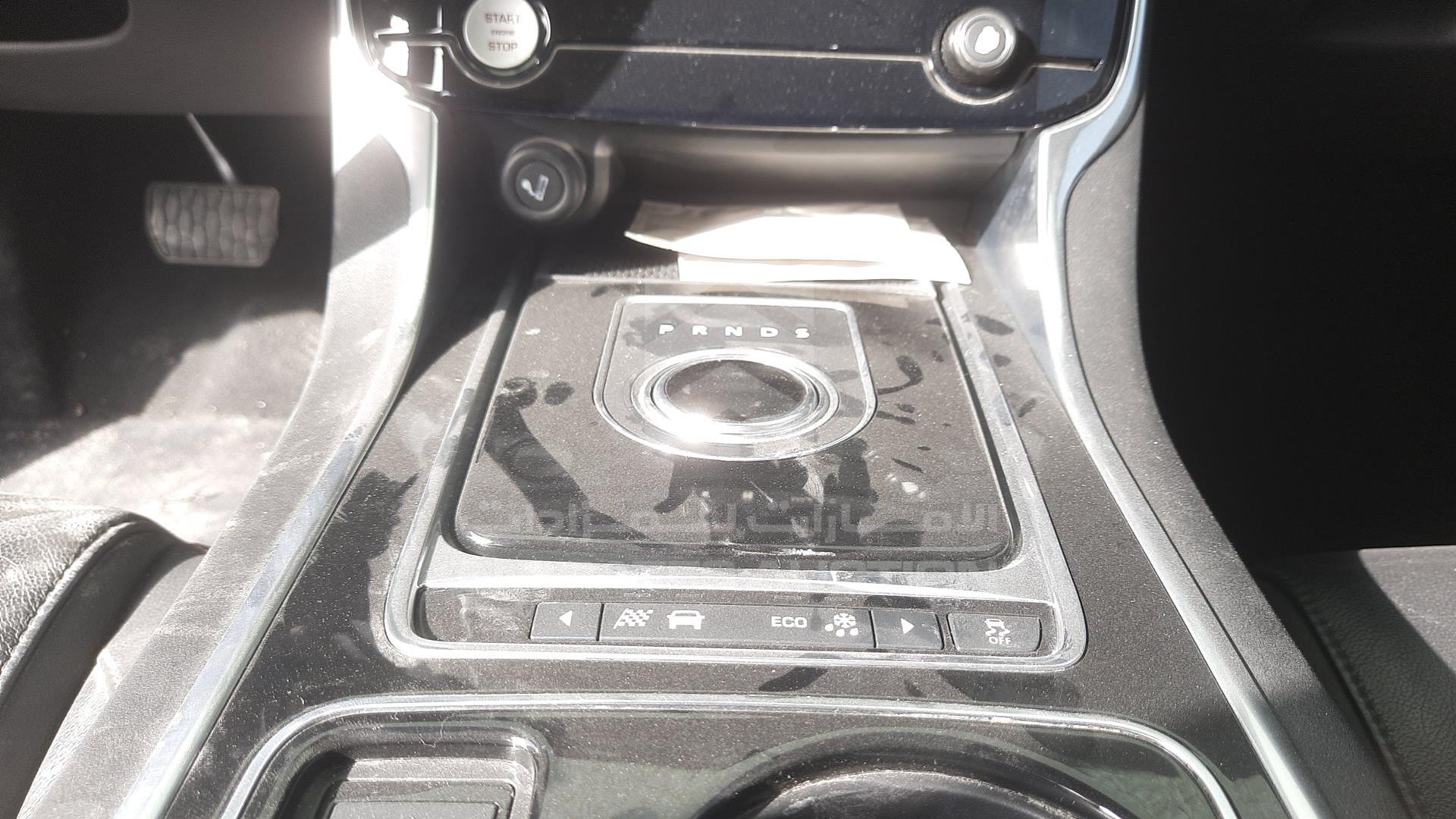 2016 JAGUAR XE VIN: SAJAB4BG1GA934092