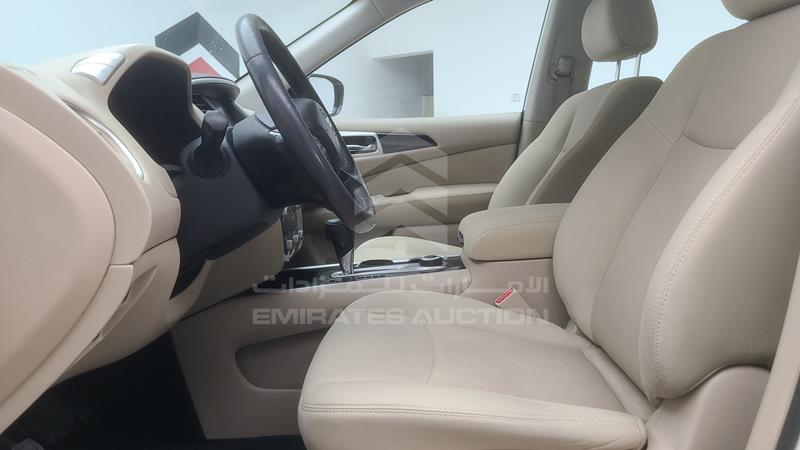 5N1DR2M53JC600144 Auction: EmiratesAuction Lot: 409004 5N1DR2M53JC600144 Nissan Pathfinder 2018 WHITE Photo 18