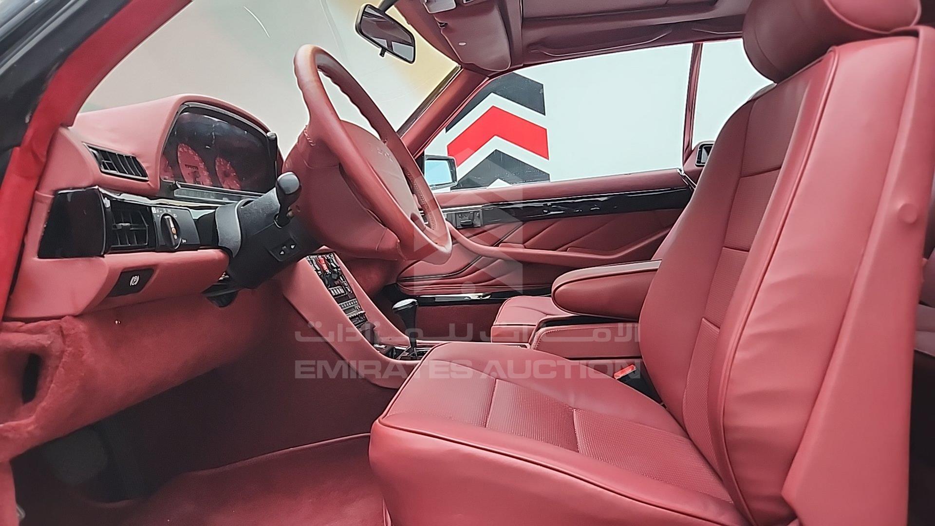 1989 MERCEDES 560 SEC VIN: WDBCA45E3KA487048