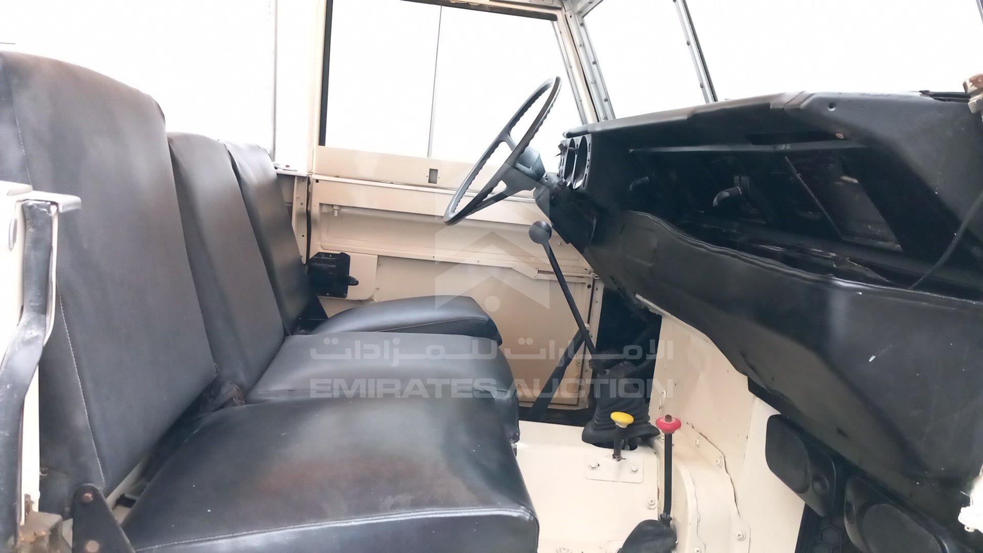 1982 LAND ROVER --- VIN: SALLBABH2AA128907