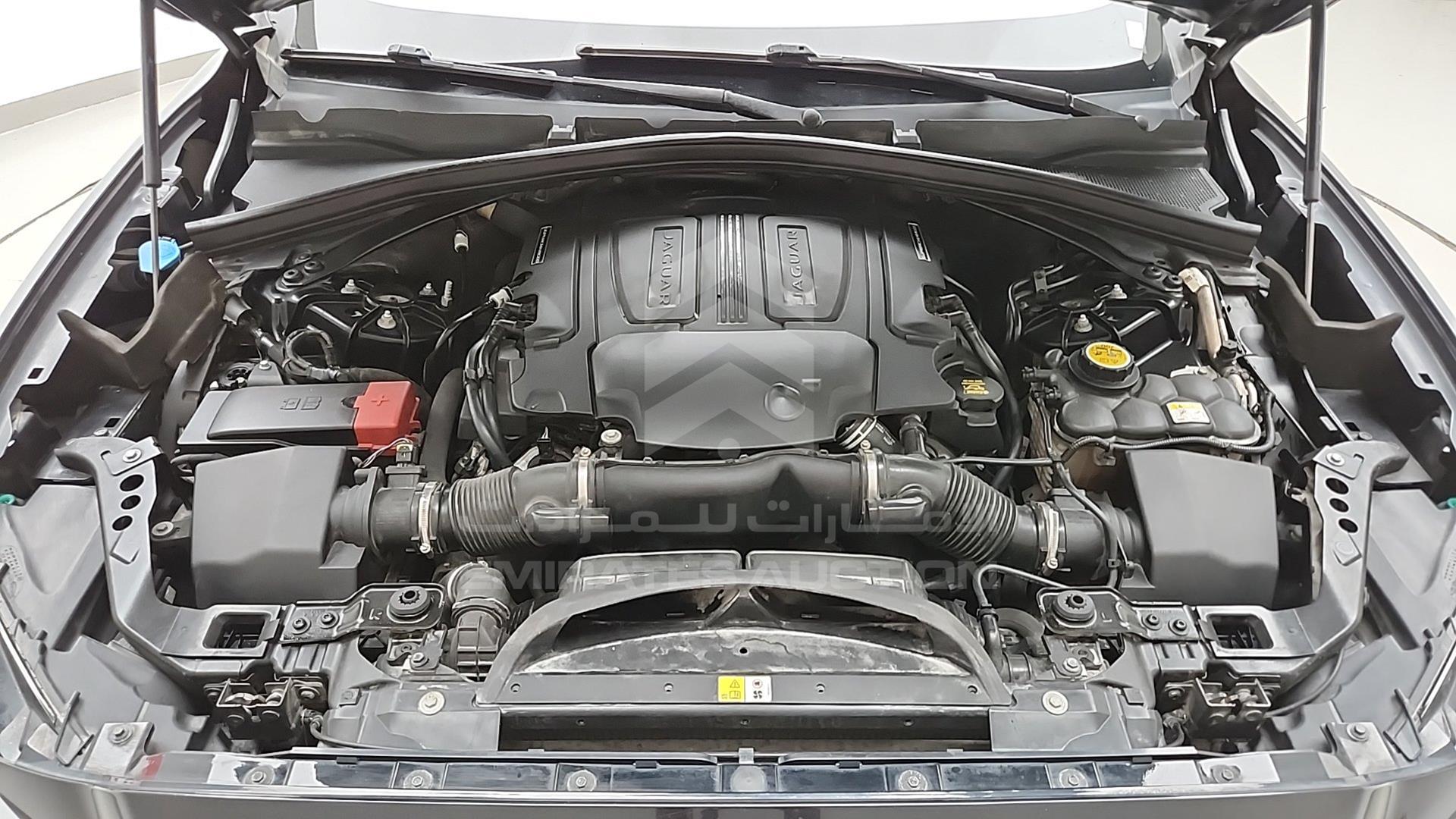 2017 JAGUAR F-PACE VIN: SADCA2BV1HA055730
