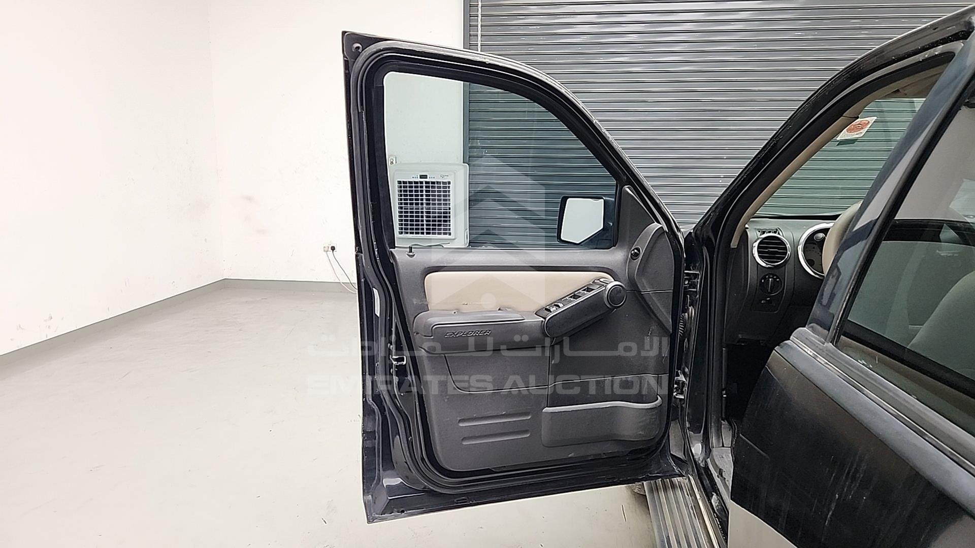 2008 FORD EXPLORER VIN: 1FMEU73E78UB13583